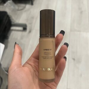 Hourglass Ambient Soft Glow Foundation 6.5